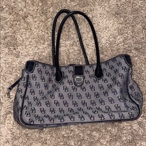 Dooney & Bourke